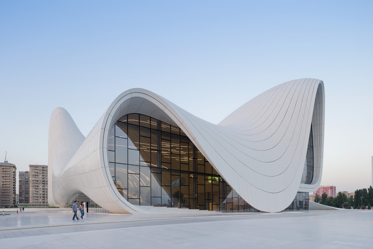 Heydar-Aliyev-Center-1